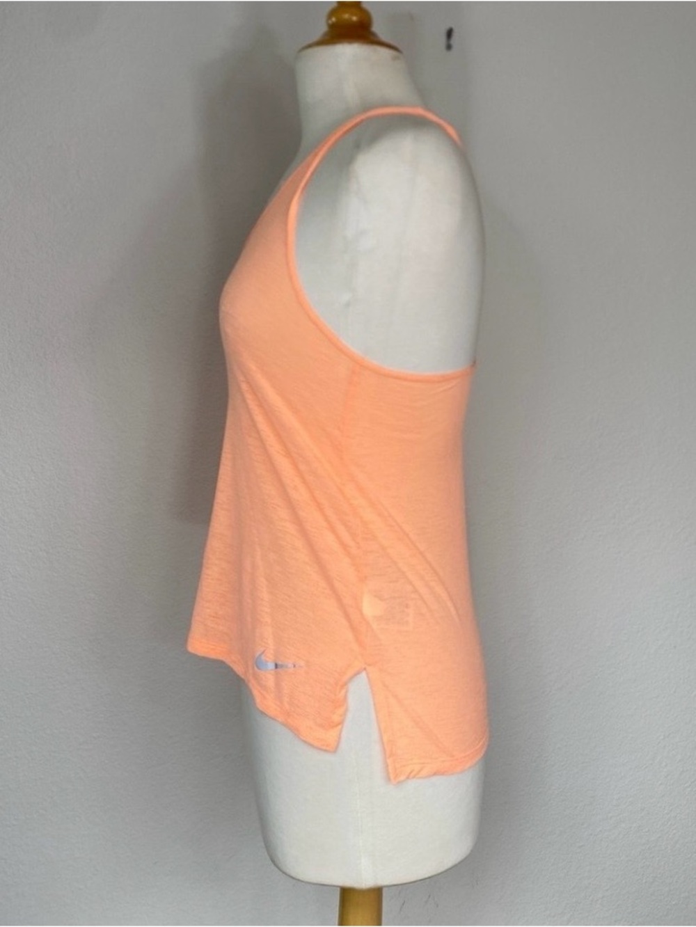 Nike Womens Orange Dri Fit Lightweight Racerback Tank Top Gym Running Size Small - Picture 3 of 15
